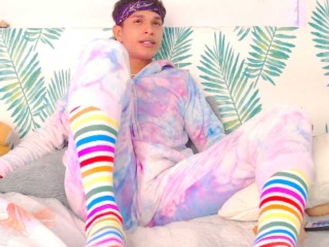 Live sex webcam photo for Mathias-69 #275945091