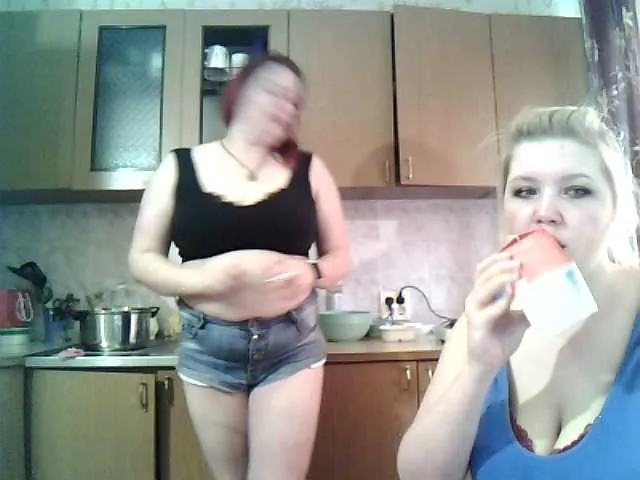 Live sex webcam photo for Matreshka66 #273281884