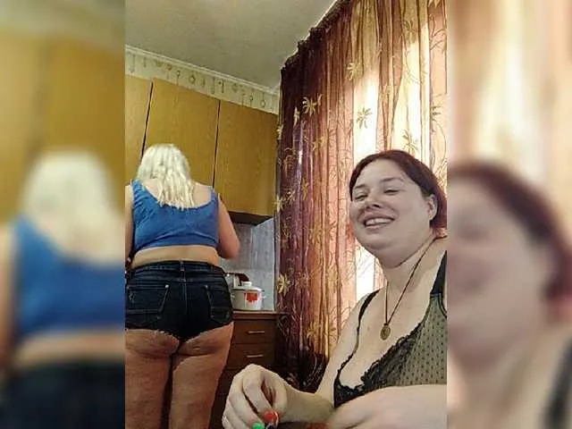 Live sex webcam photo for Matreshka66 #273590037