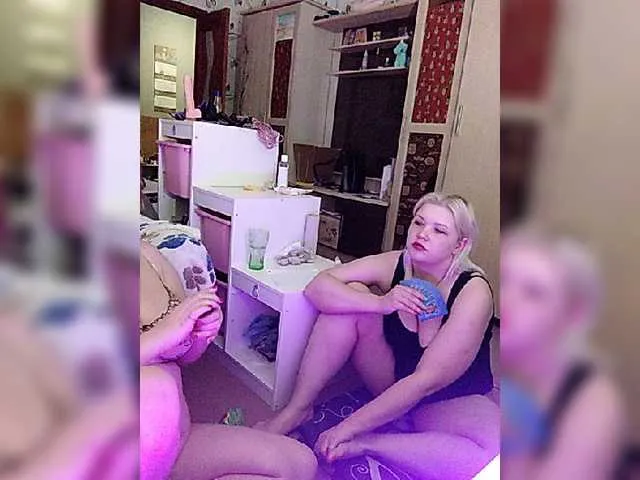 Live sex webcam photo for Matreshka66 #273825727