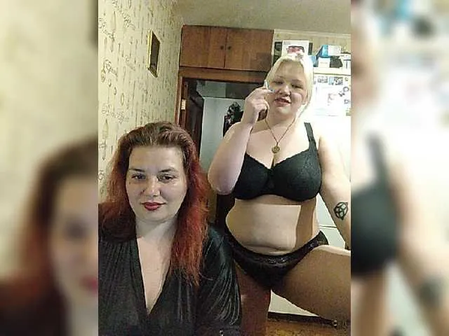 Live sex webcam photo for Matreshka66 #274127487