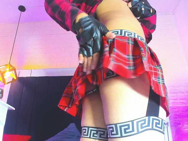 Live sex webcam photo for MatthewMartinez #277453317