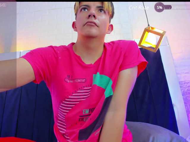 Live sex webcam photo for MatthewMartinez #277681800