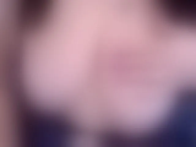Live sex webcam photo for MatureVivian #294272992