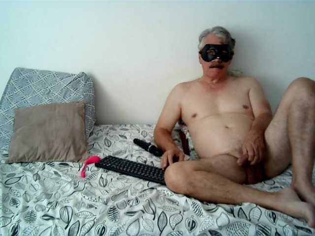 Live sex webcam photo for MatureWild #272269492