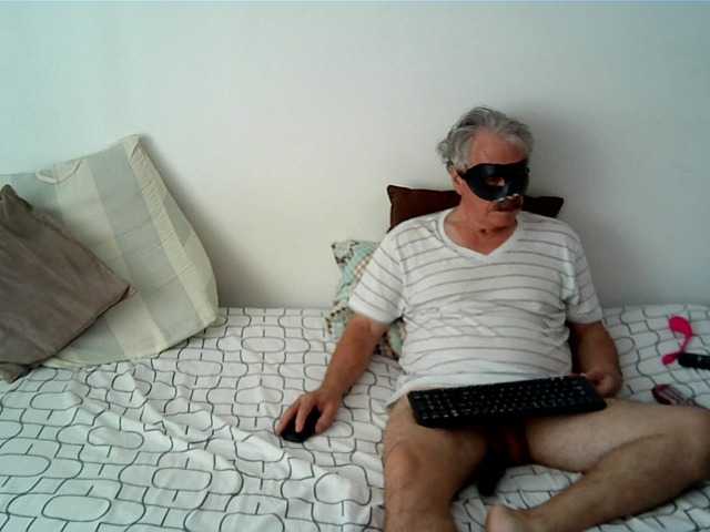 Live sex webcam photo for MatureWild #272621341