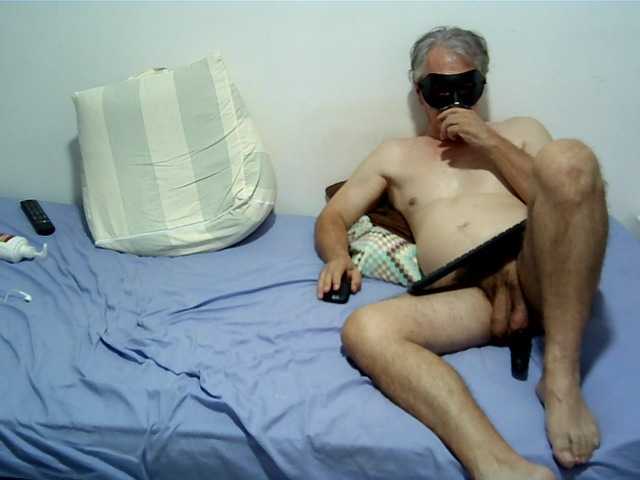 Live sex webcam photo for MatureWild #272668637