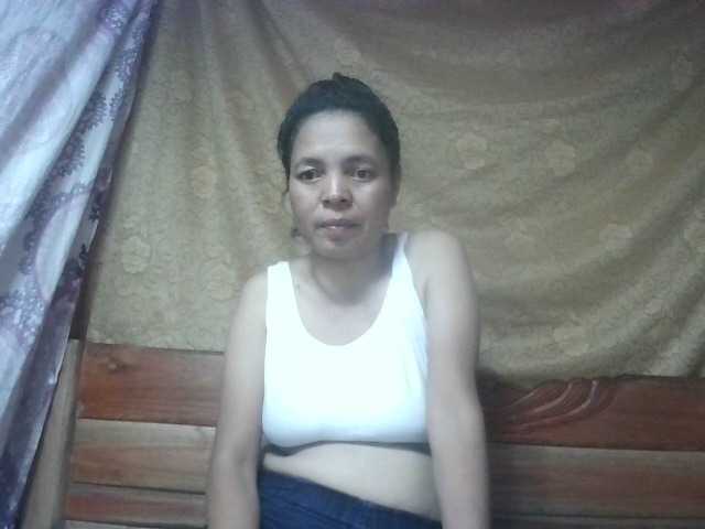 Live sex webcam photo for Maturewoman2 #277843468