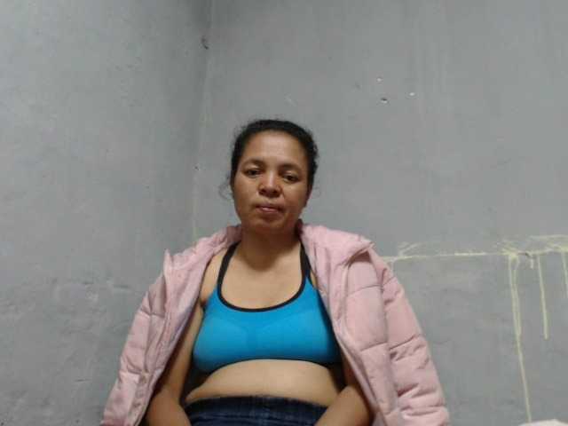 Live sex webcam photo for Maturewoman2 #278010758