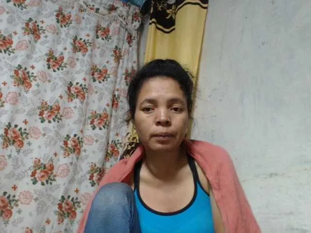 Live sex webcam photo for Maturewoman2 #278257142