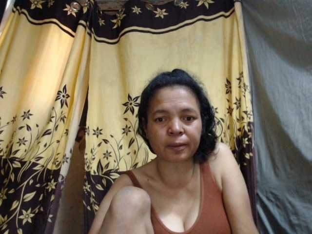 Live sex webcam photo for Maturewoman2 #281218616