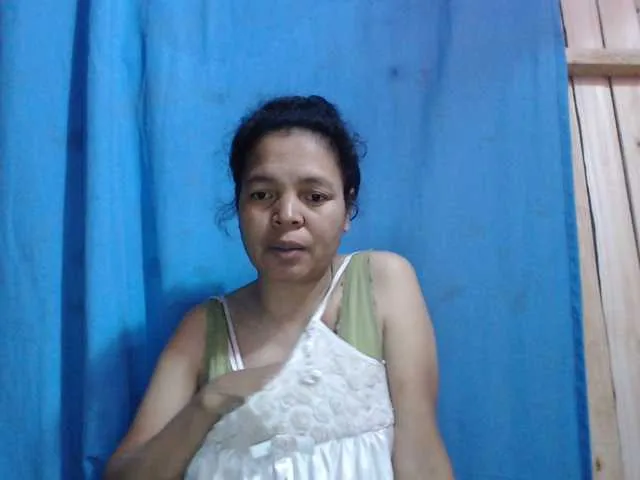 Live sex webcam photo for Maturewoman2 #289537856