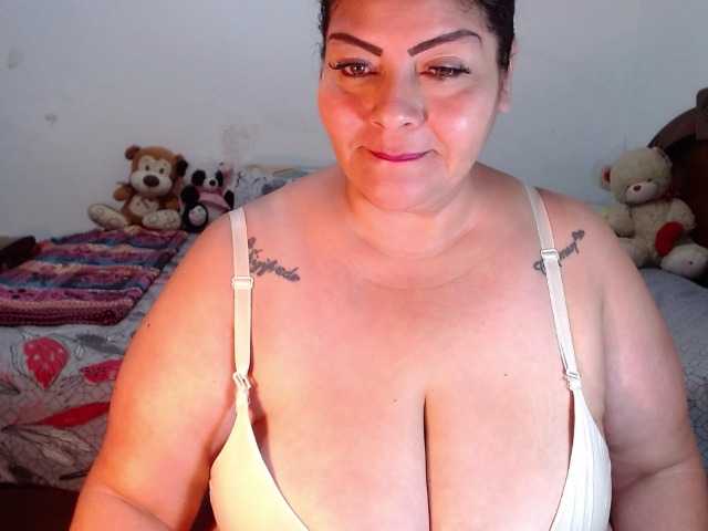 Live sex webcam photo for Maturextgreat #290270033