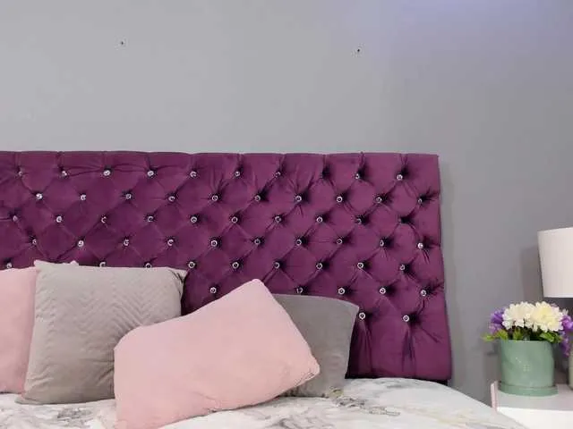 Live sex webcam photo for MauraGray #291216759