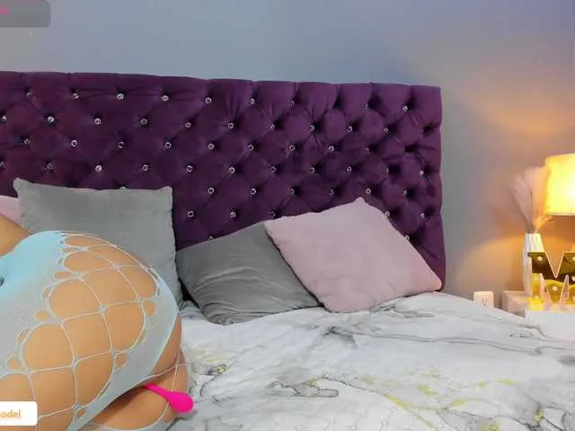Live sex webcam photo for MauraGray #291531390