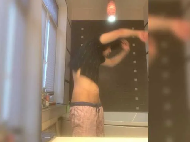 Live sex webcam photo for Max-lion #276544260