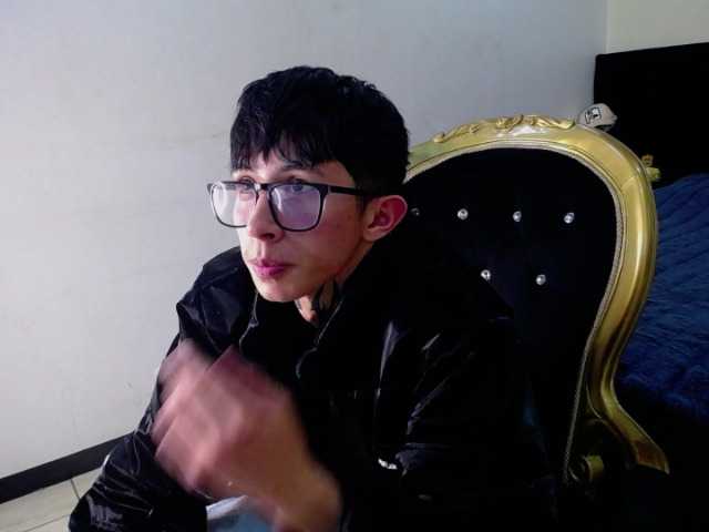 Live sex webcam photo for MaxDominant #291988879