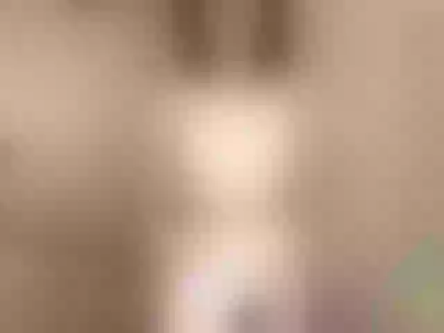Live sex webcam photo for MaxieDungy #292199566