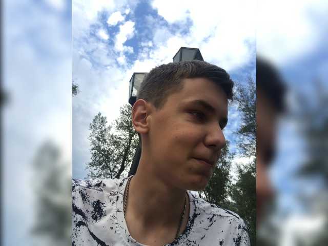 Live sex webcam photo for MaximBuev2 #273956767