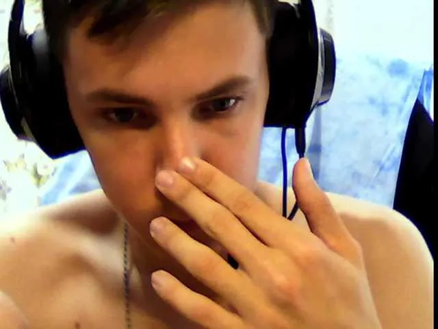 Live sex webcam photo for MaximBuev2 #274042811