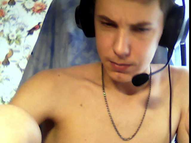Live sex webcam photo for MaximBuev2 #274175639