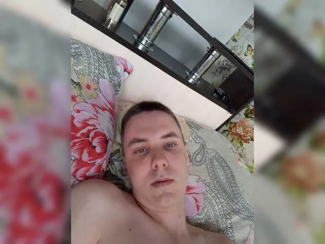 Live sex webcam photo for MaximBuev2 #277912690