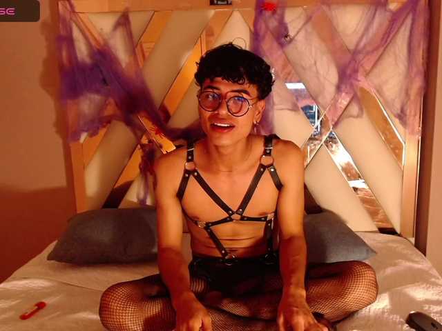 Live sex webcam photo for MaximoRyders #276589796