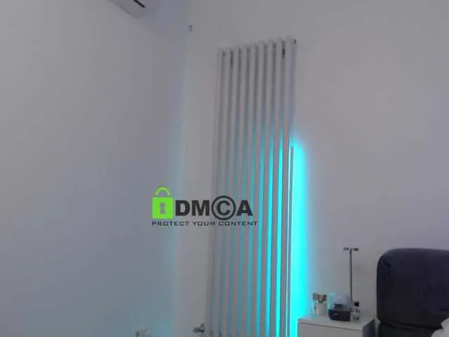 Live sex webcam photo for MaxineDiaz #291709688