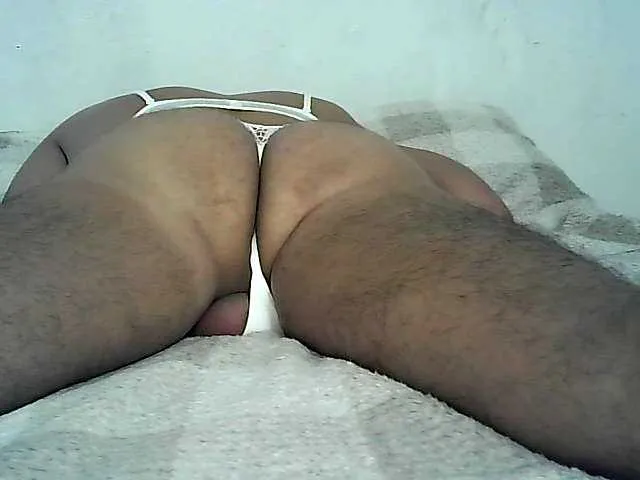 Live sex webcam photo for Maxkissmen #292108811