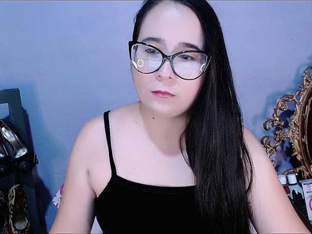 Live sex webcam photo for Maxlayla #276690984