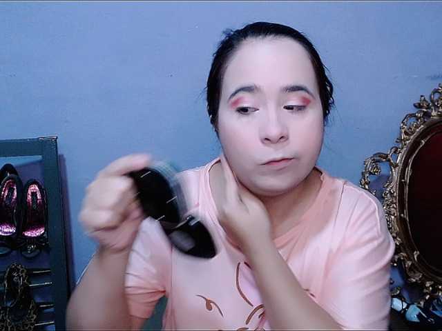 Live sex webcam photo for Maxlayla #277186302