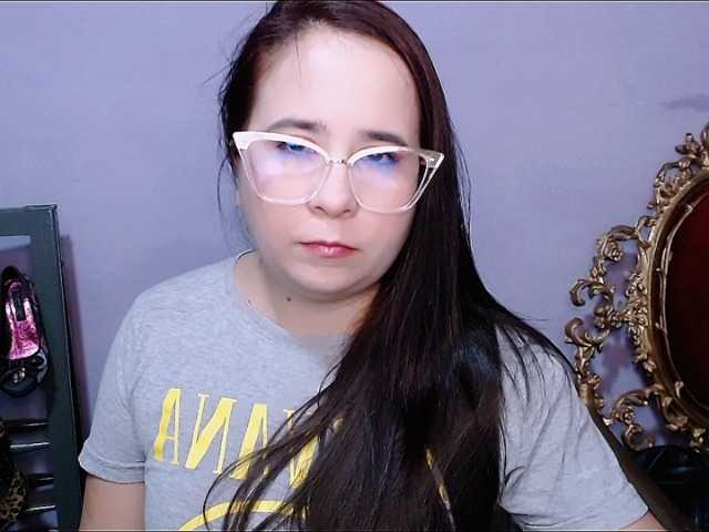 Live sex webcam photo for Maxlayla #277408546