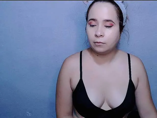 Live sex webcam photo for Maxlayla #292208235