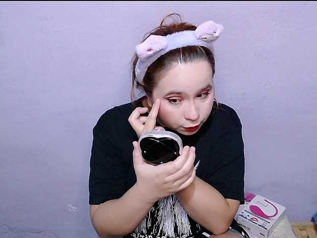 Live sex webcam photo for Maxlayla #292269761