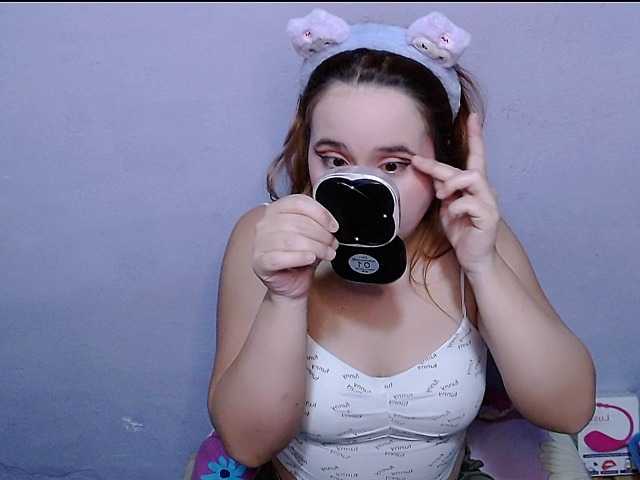 Live sex webcam photo for Maxlayla #292276792