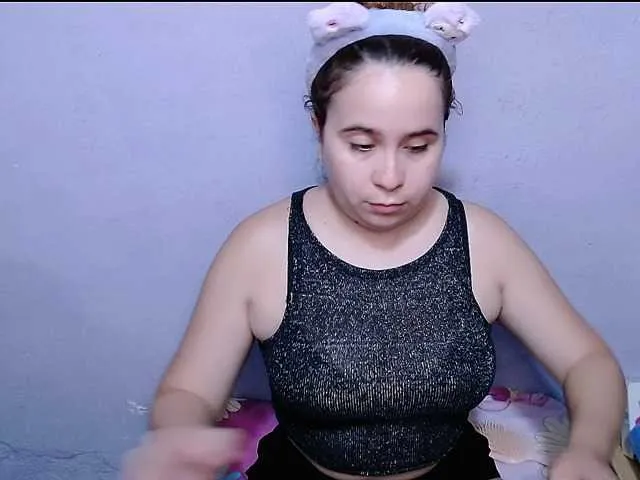 Live sex webcam photo for Maxlayla #292308768