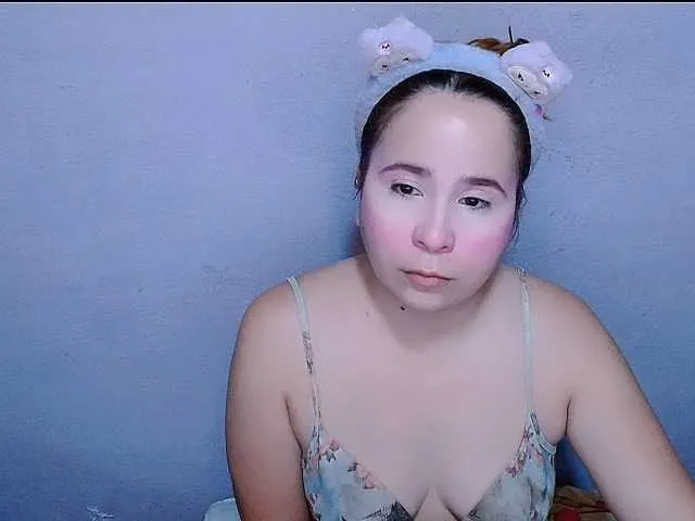Live sex webcam photo for Maxlayla #293628574