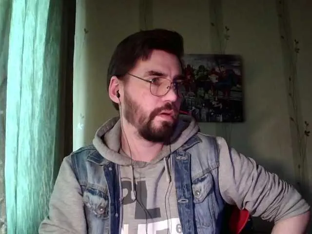 Live sex webcam photo for MaxmarkArt #290519779