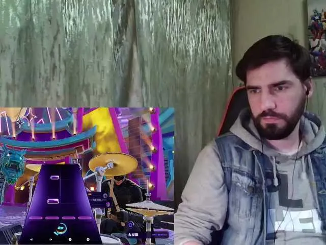 Live sex webcam photo for MaxmarkArt #290585302