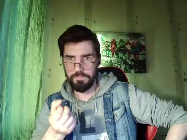 Live sex webcam photo for MaxmarkArt #290612440