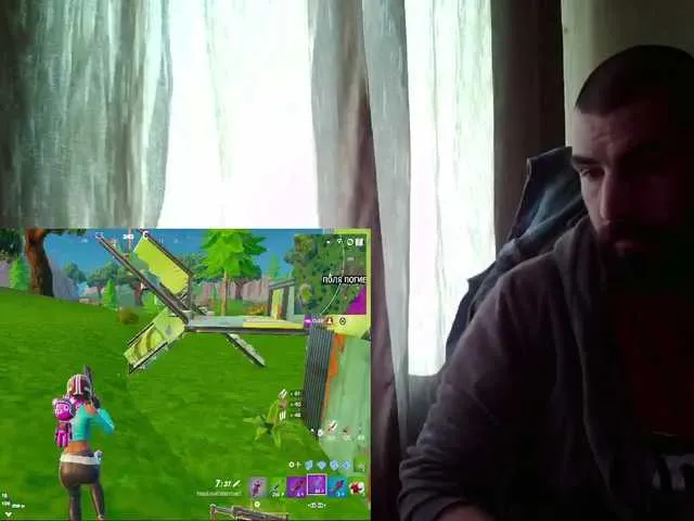 Live sex webcam photo for MaxmarkArt #290804229