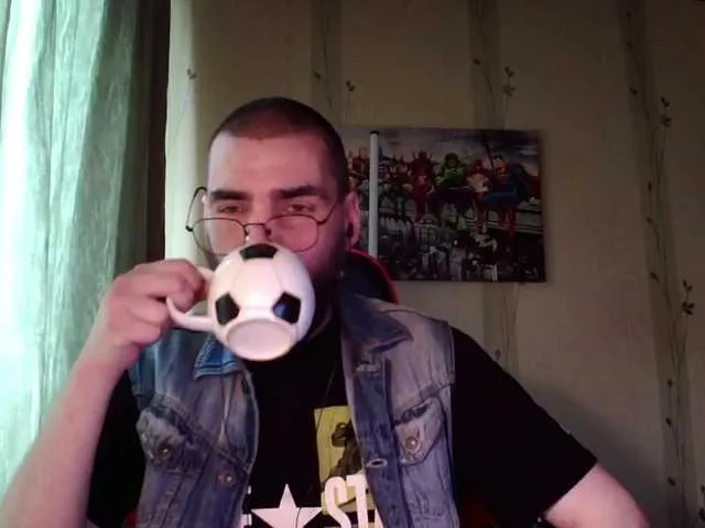 Live sex webcam photo for MaxmarkArt #290827619