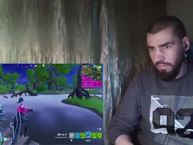 Live sex webcam photo for MaxmarkArt #290897232