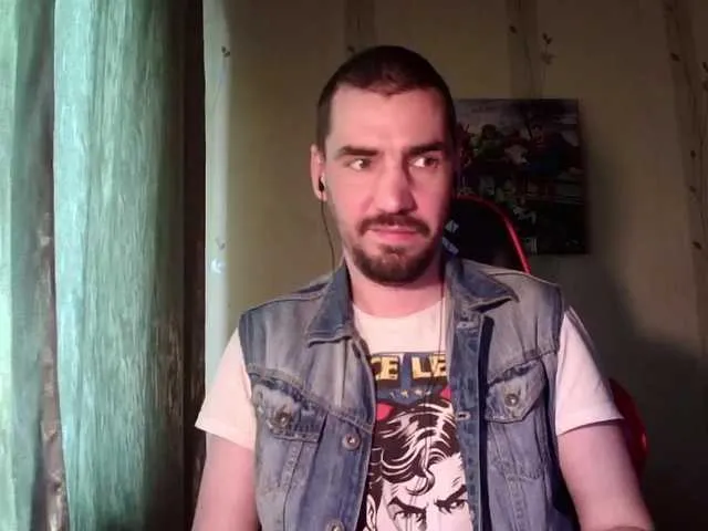 Live sex webcam photo for MaxmarkArt #290958389