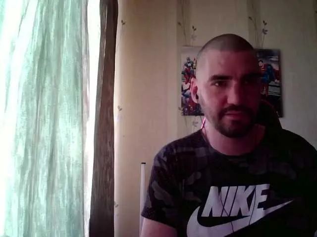 Live sex webcam photo for MaxmarkArt #291581104