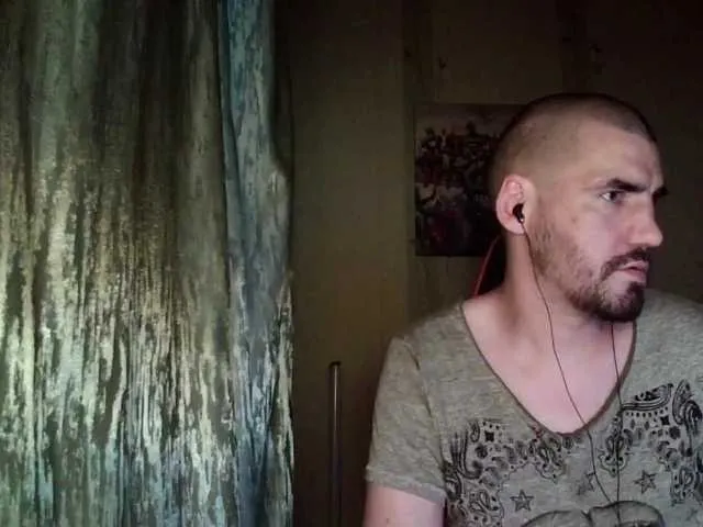 Live sex webcam photo for MaxmarkArt #291596424
