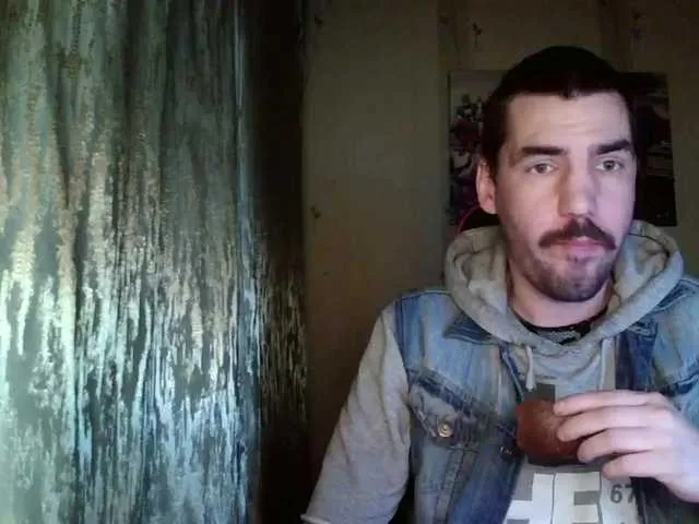 Live sex webcam photo for MaxmarkArt #291943822