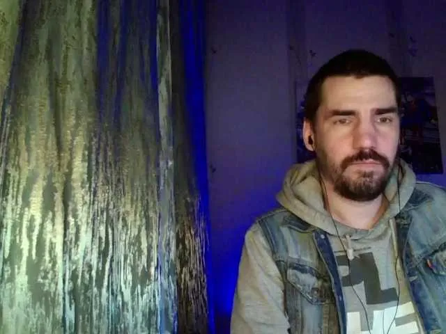 Live sex webcam photo for MaxmarkArt #292016720