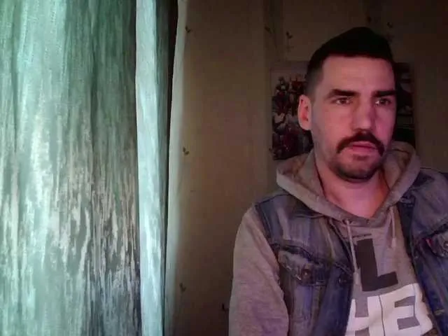 Live sex webcam photo for MaxmarkArt #292040789