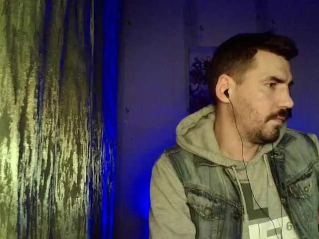 Live sex webcam photo for MaxmarkArt #292165791